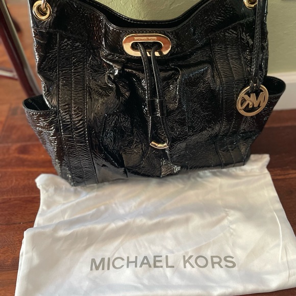 Michael Kors bag - Picture 1 of 3